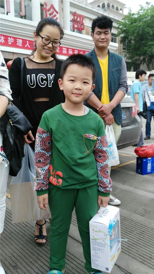 【恒天使计划】百人助力截肢男孩，十年之约陪伴成长