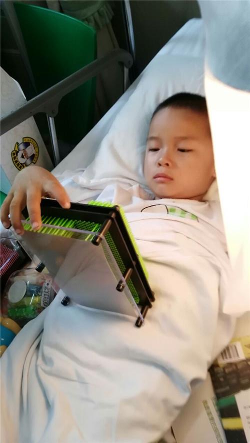 【恒天使计划】百人助力截肢男孩，十年之约陪伴成长